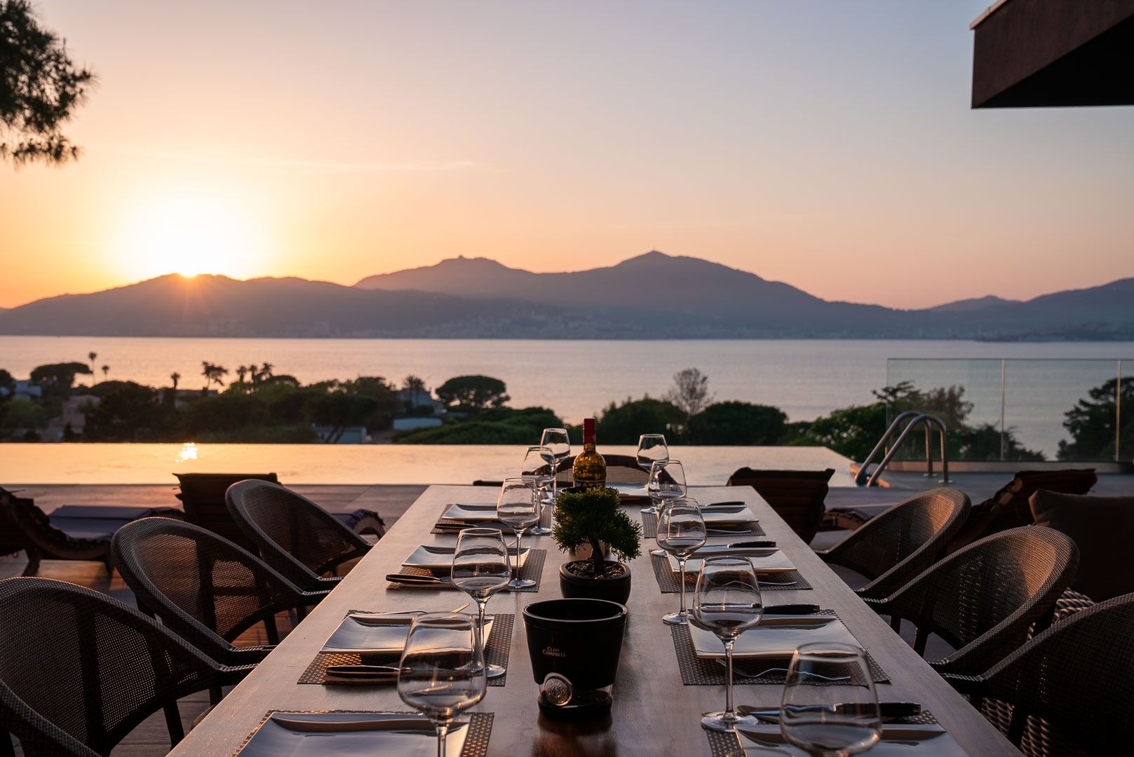 luxury house 11 Rooms for seasonal rent on PORTICCIO (20166)