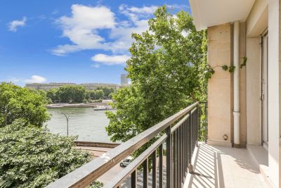 Sale Luxury apartment Paris 4 3 Rooms 83 m²