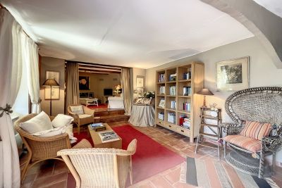 Vente Maison de luxe Uzès 7 Pièces 222 m²