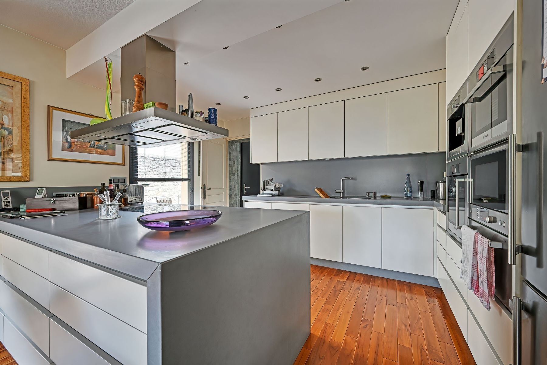 luxury house 5 Rooms for sale on UZES (30700)