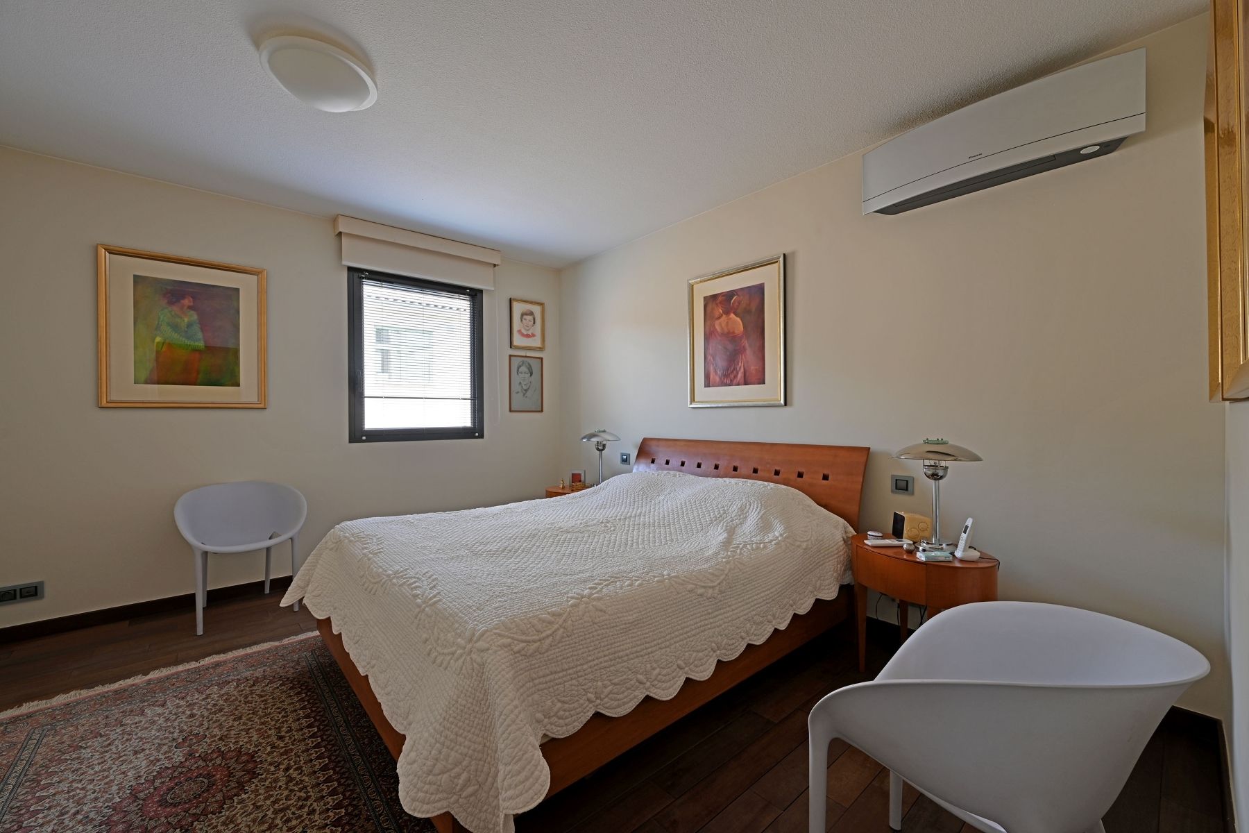 luxury house 5 Rooms for sale on UZES (30700)