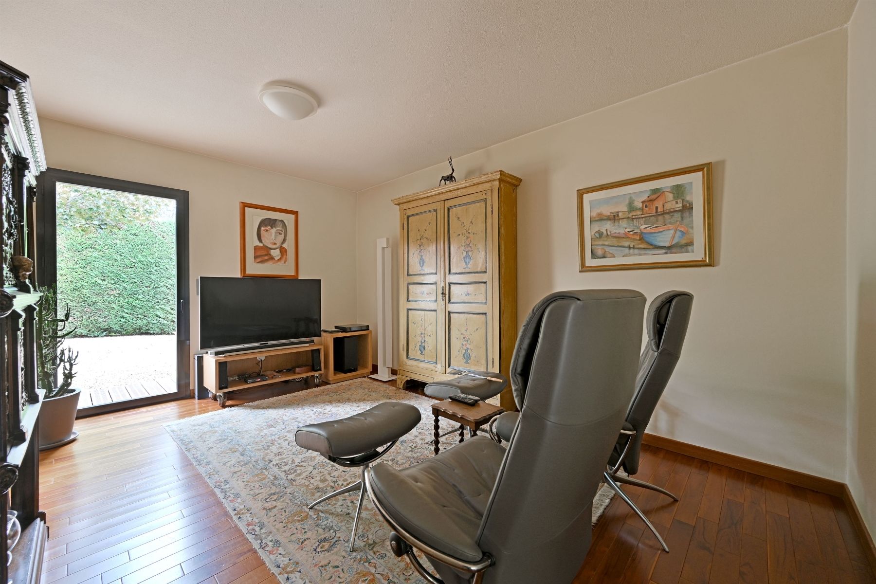 luxury house 5 Rooms for sale on UZES (30700)