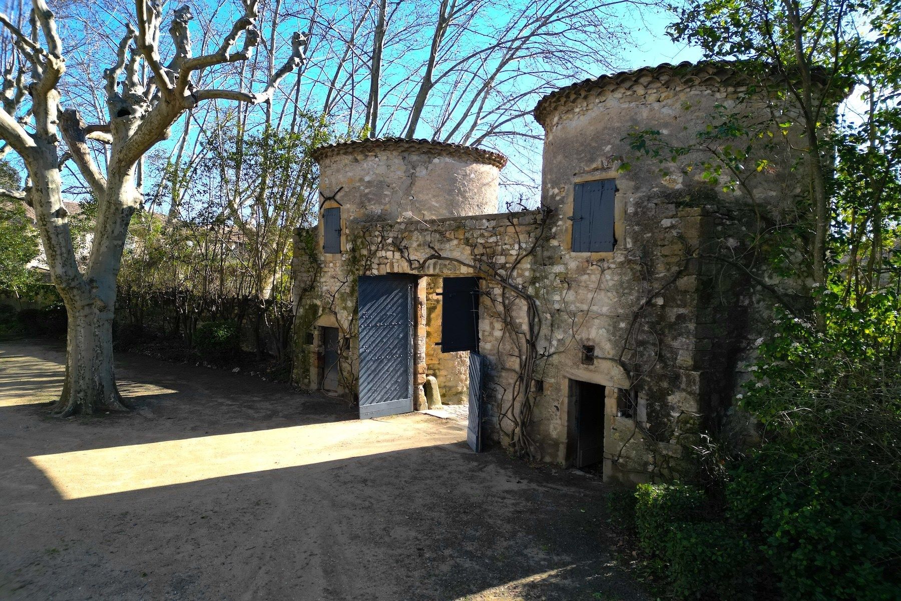 château 15 Pièces en vente sur UZES (30700)