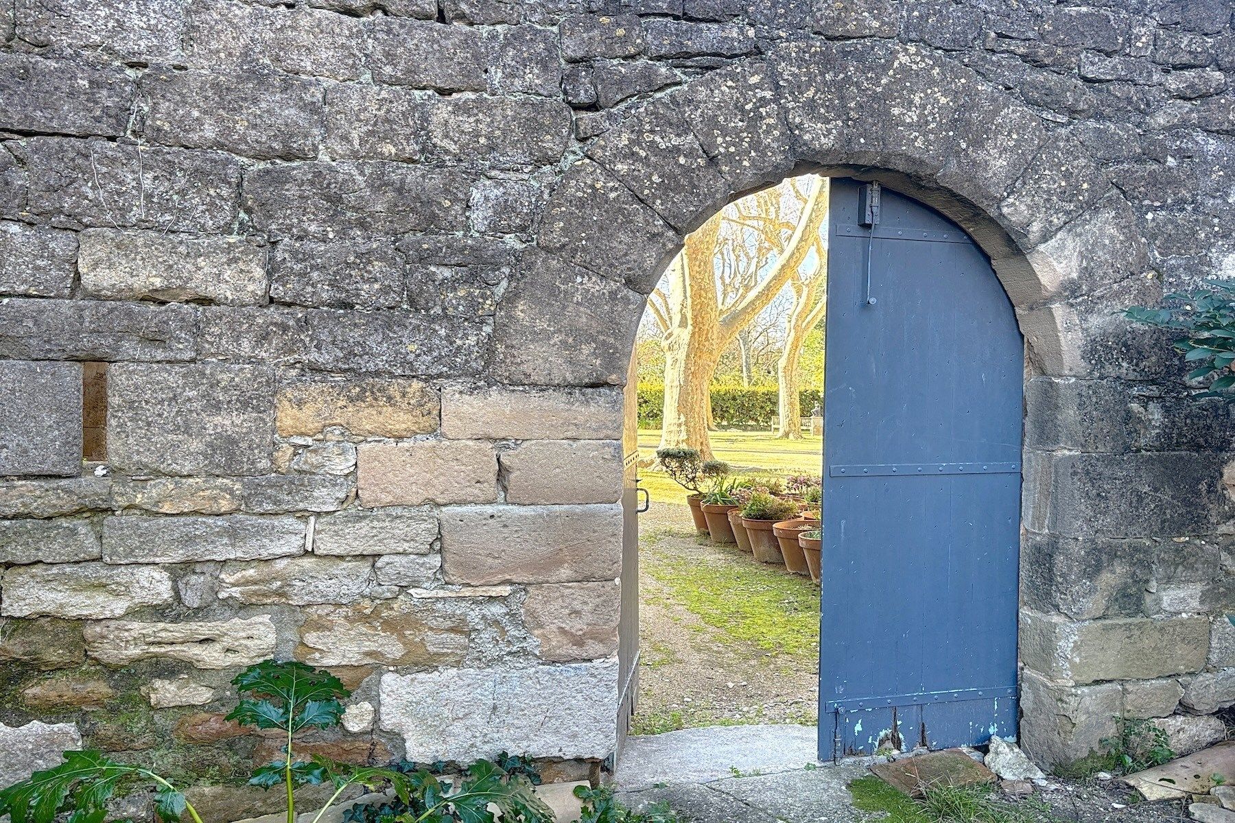 castle 15 Rooms for sale on UZES (30700)