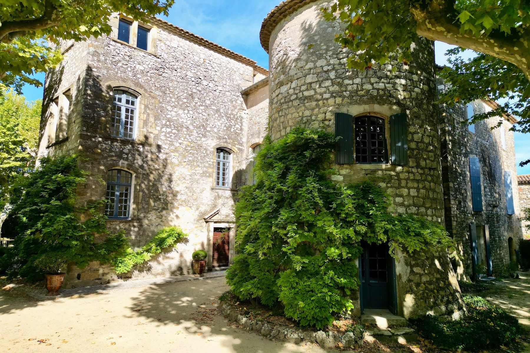 château 15 Pièces en vente sur UZES (30700)