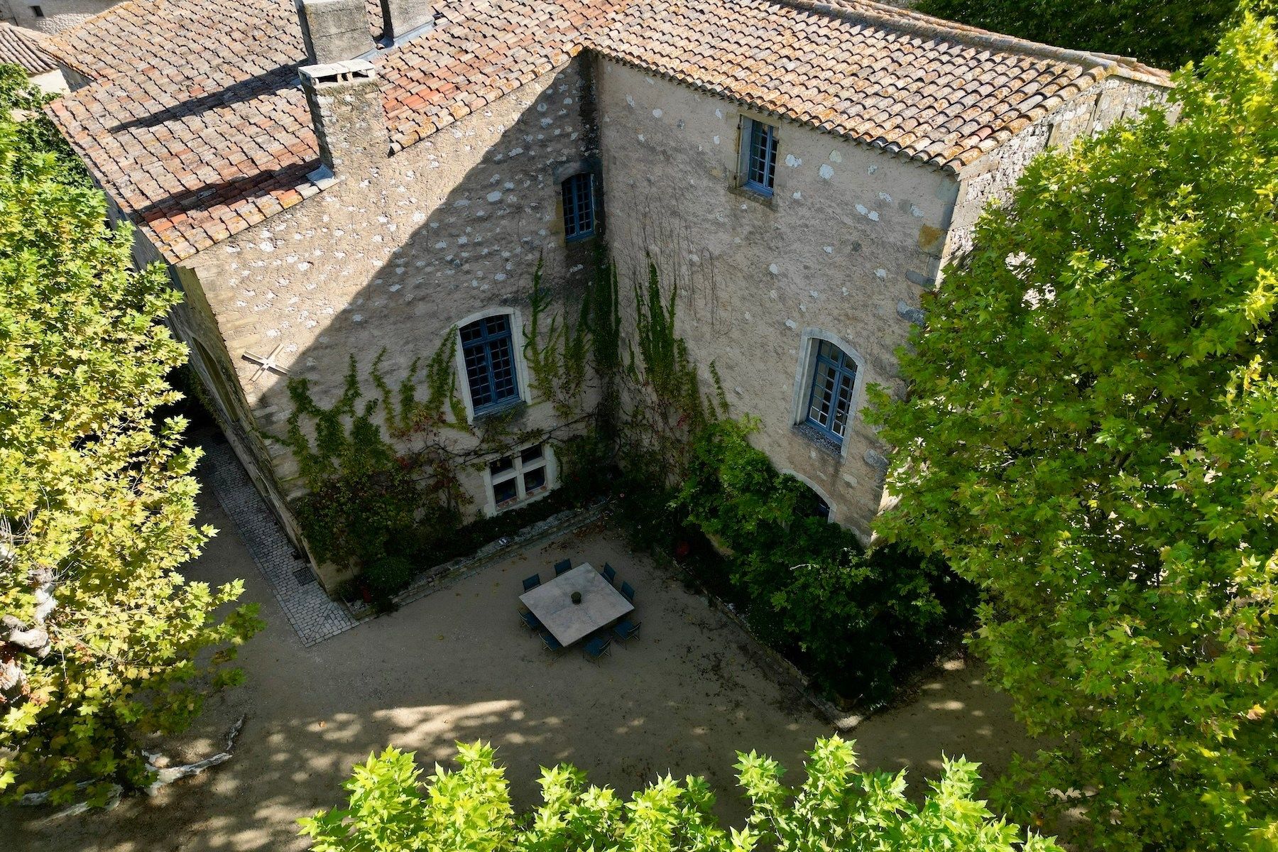 château 15 Pièces en vente sur UZES (30700)