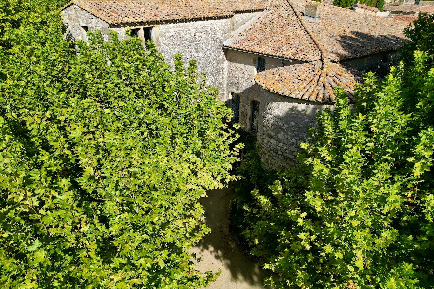 château 15 Pièces en vente sur UZES (30700)