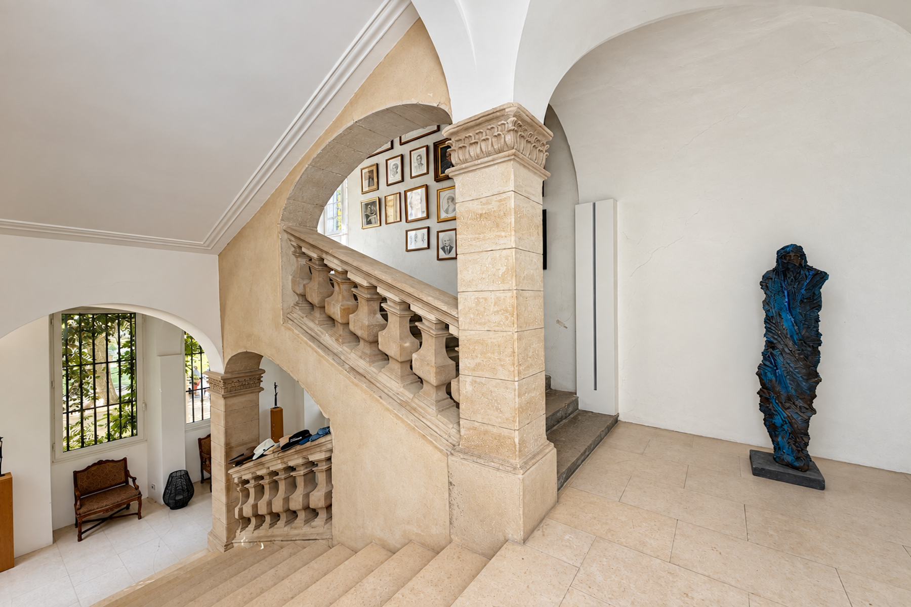 château 15 Pièces en vente sur UZES (30700)