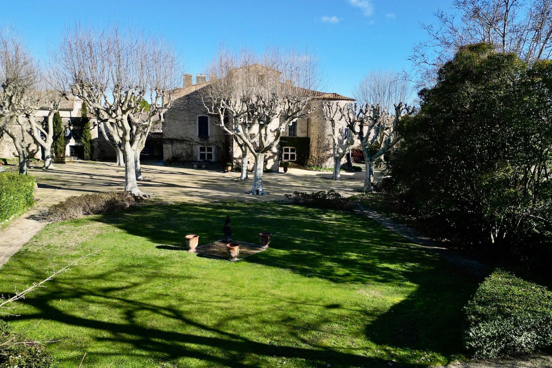 castle 15 Rooms for sale on UZES (30700)