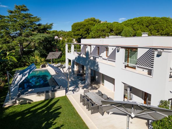 contemporary house 10 Rooms for sale on ST JEAN CAP FERRAT (06230)