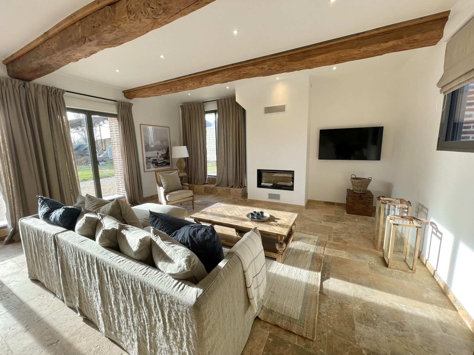 luxury house 6 Rooms for seasonal rent on CRICQUEBOEUF (14113)