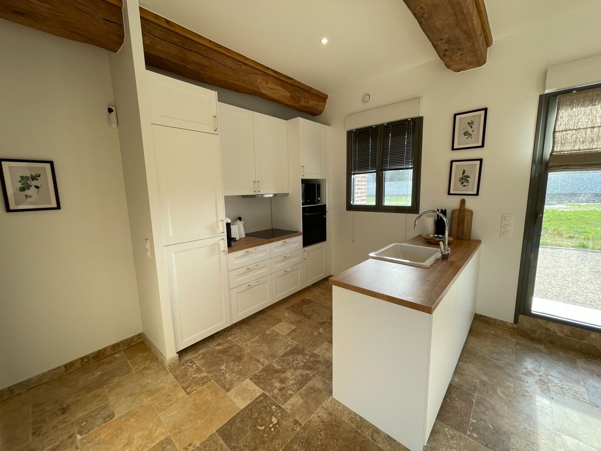 luxury house 6 Rooms for seasonal rent on CRICQUEBOEUF (14113)