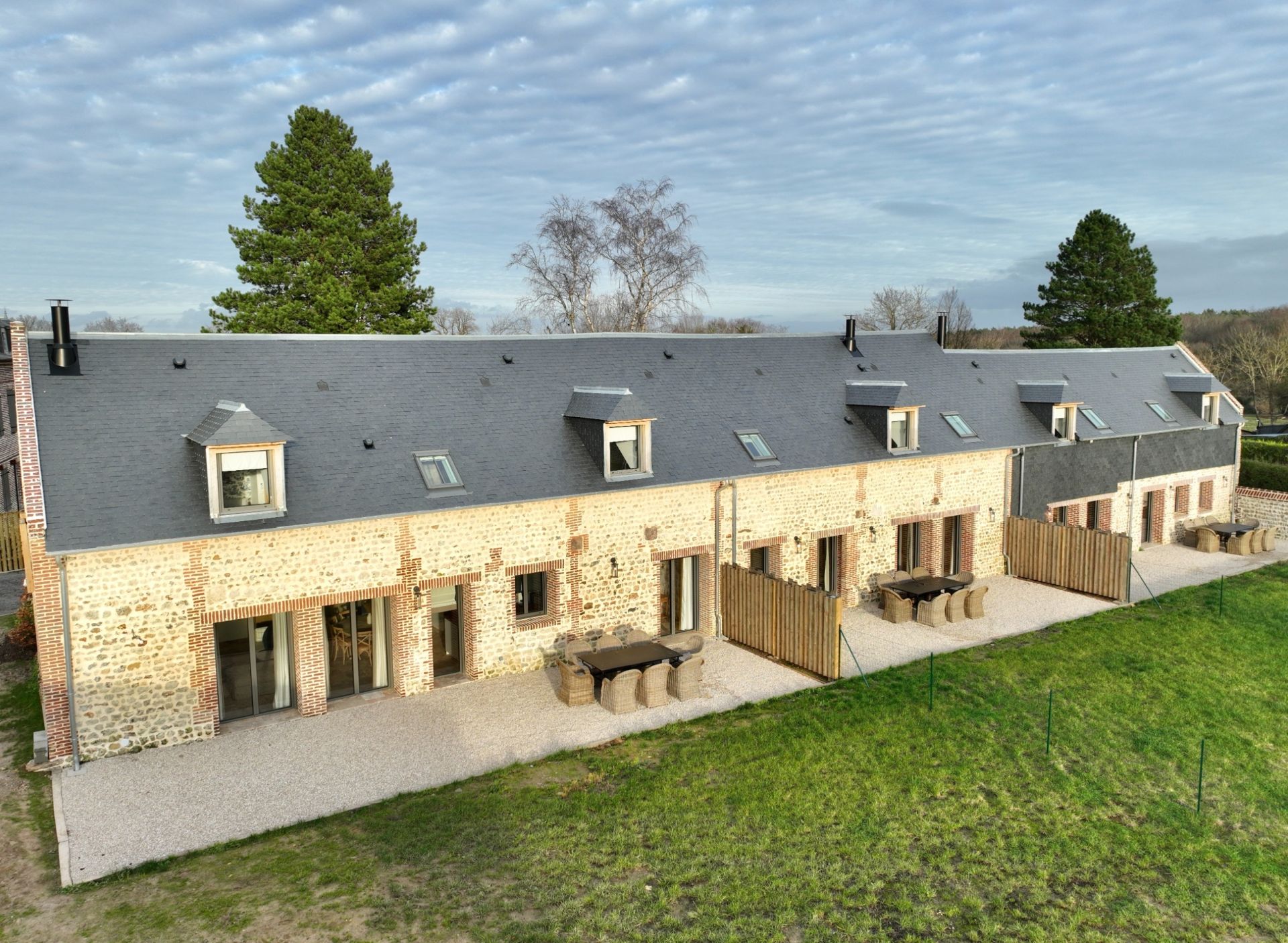 luxury house 6 Rooms for seasonal rent on CRICQUEBOEUF (14113)