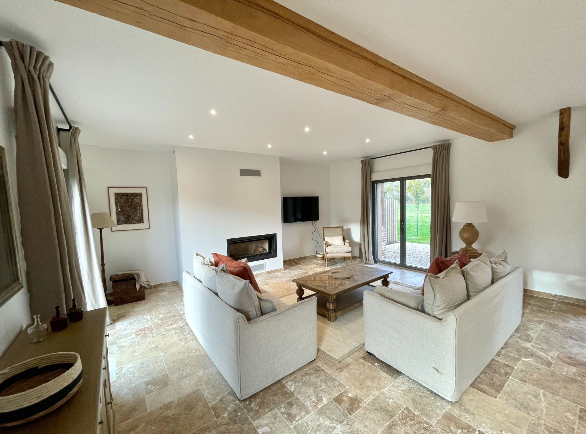 luxury house 6 Rooms for seasonal rent on CRICQUEBOEUF (14113)