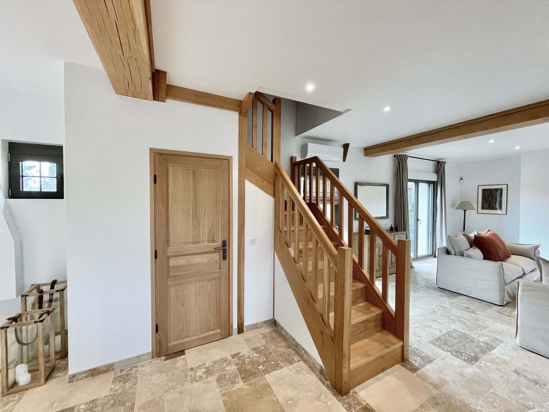 luxury house 6 Rooms for seasonal rent on CRICQUEBOEUF (14113)