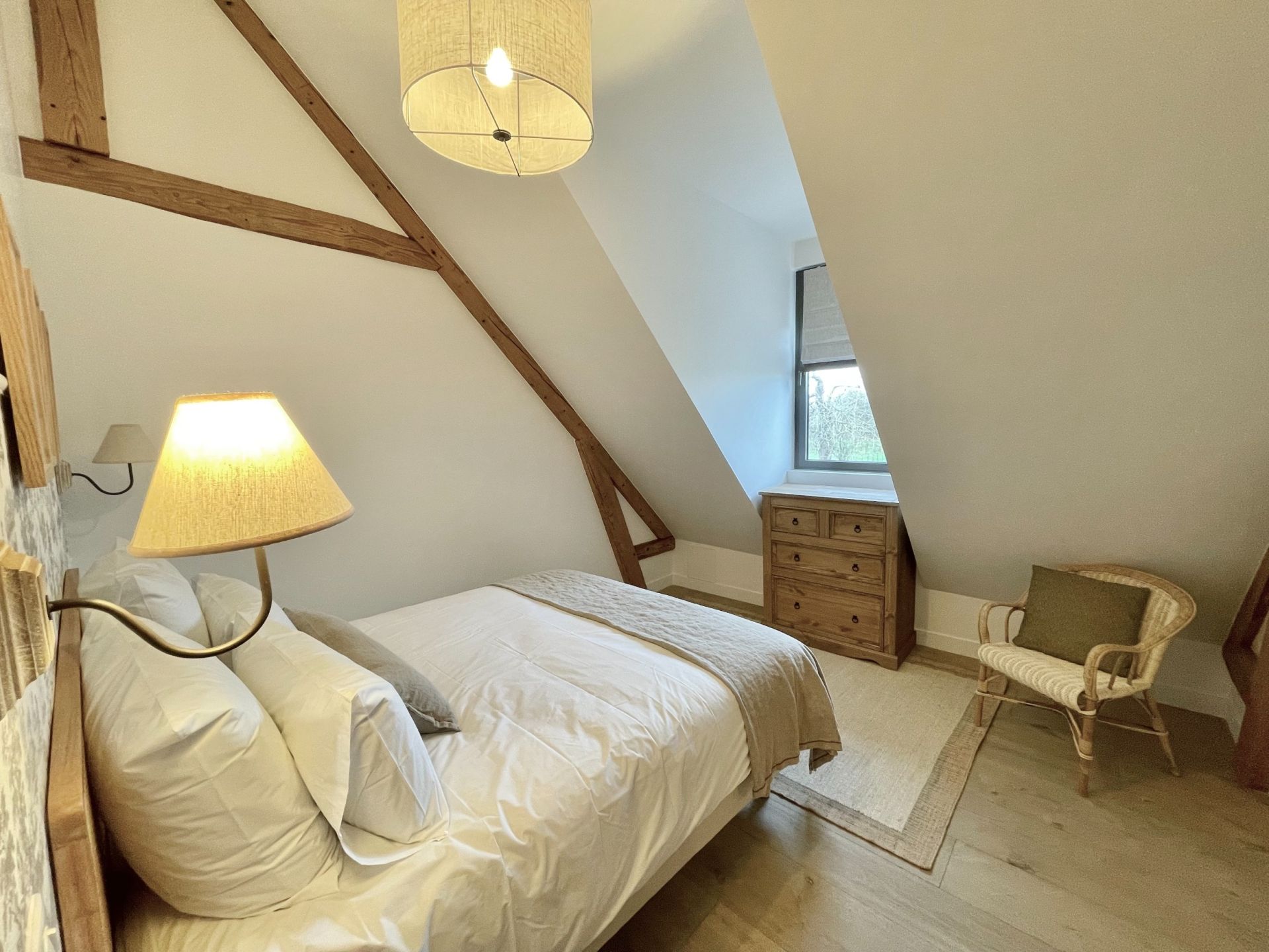 luxury house 6 Rooms for seasonal rent on CRICQUEBOEUF (14113)