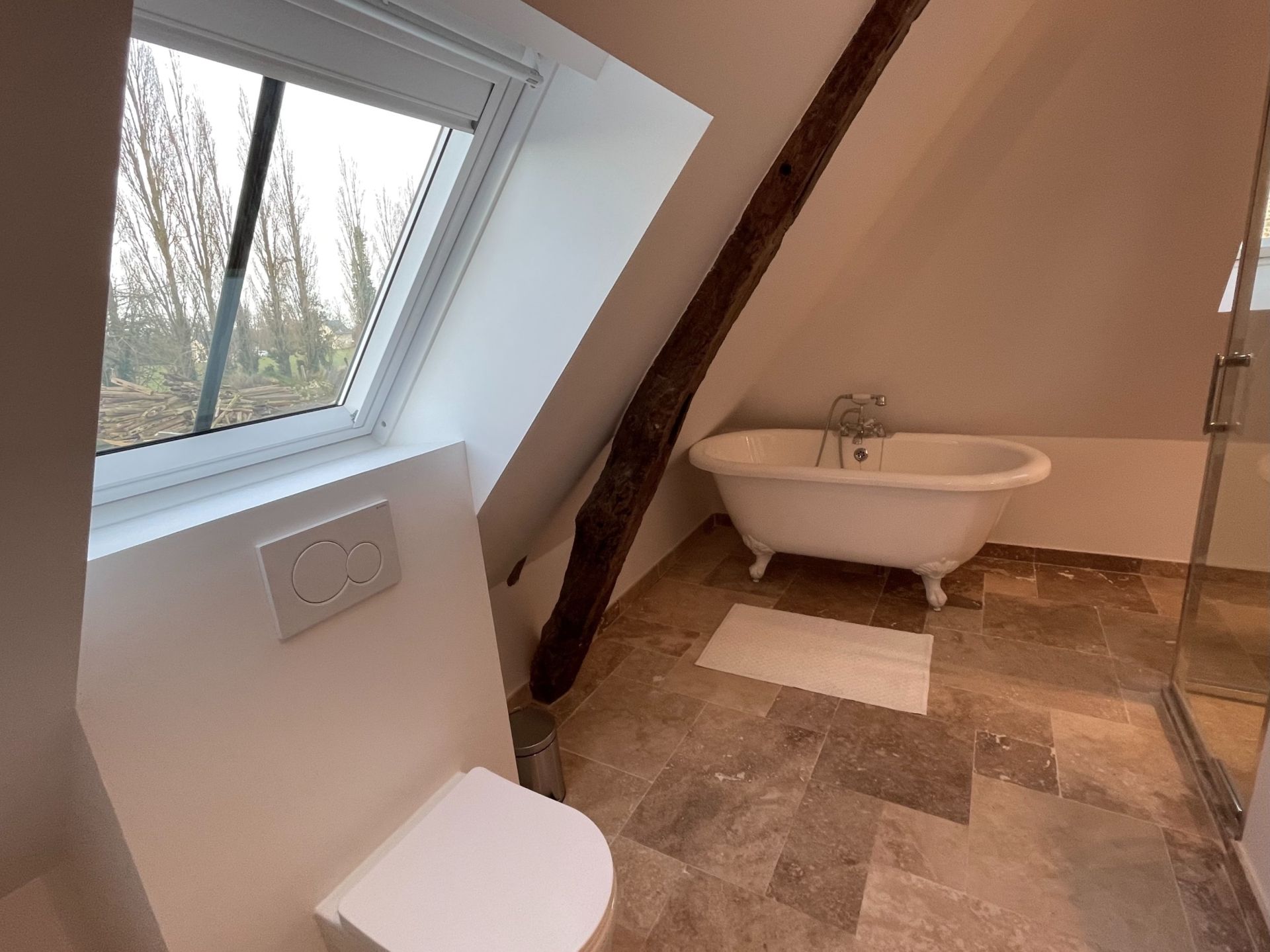 luxury house 6 Rooms for seasonal rent on CRICQUEBOEUF (14113)