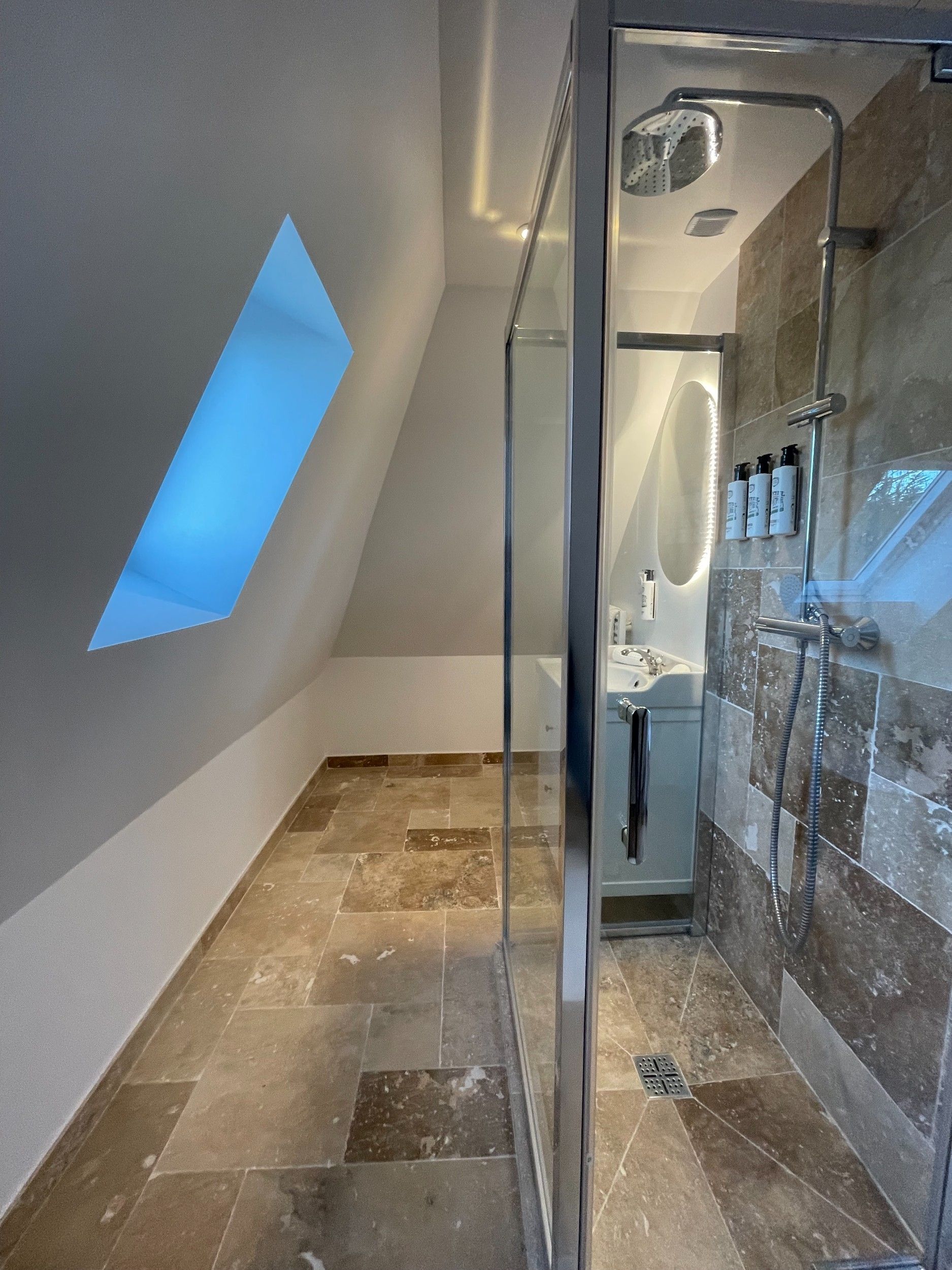 luxury house 6 Rooms for seasonal rent on CRICQUEBOEUF (14113)