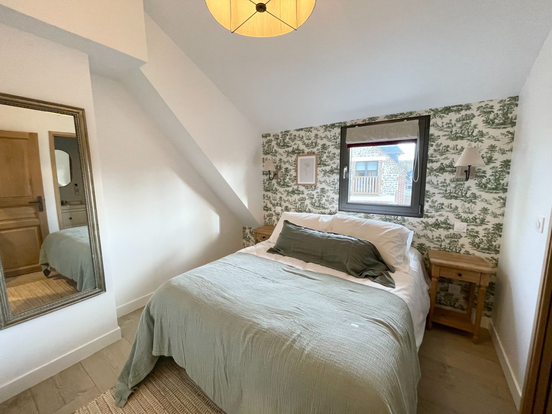 luxury house 6 Rooms for seasonal rent on CRICQUEBOEUF (14113)