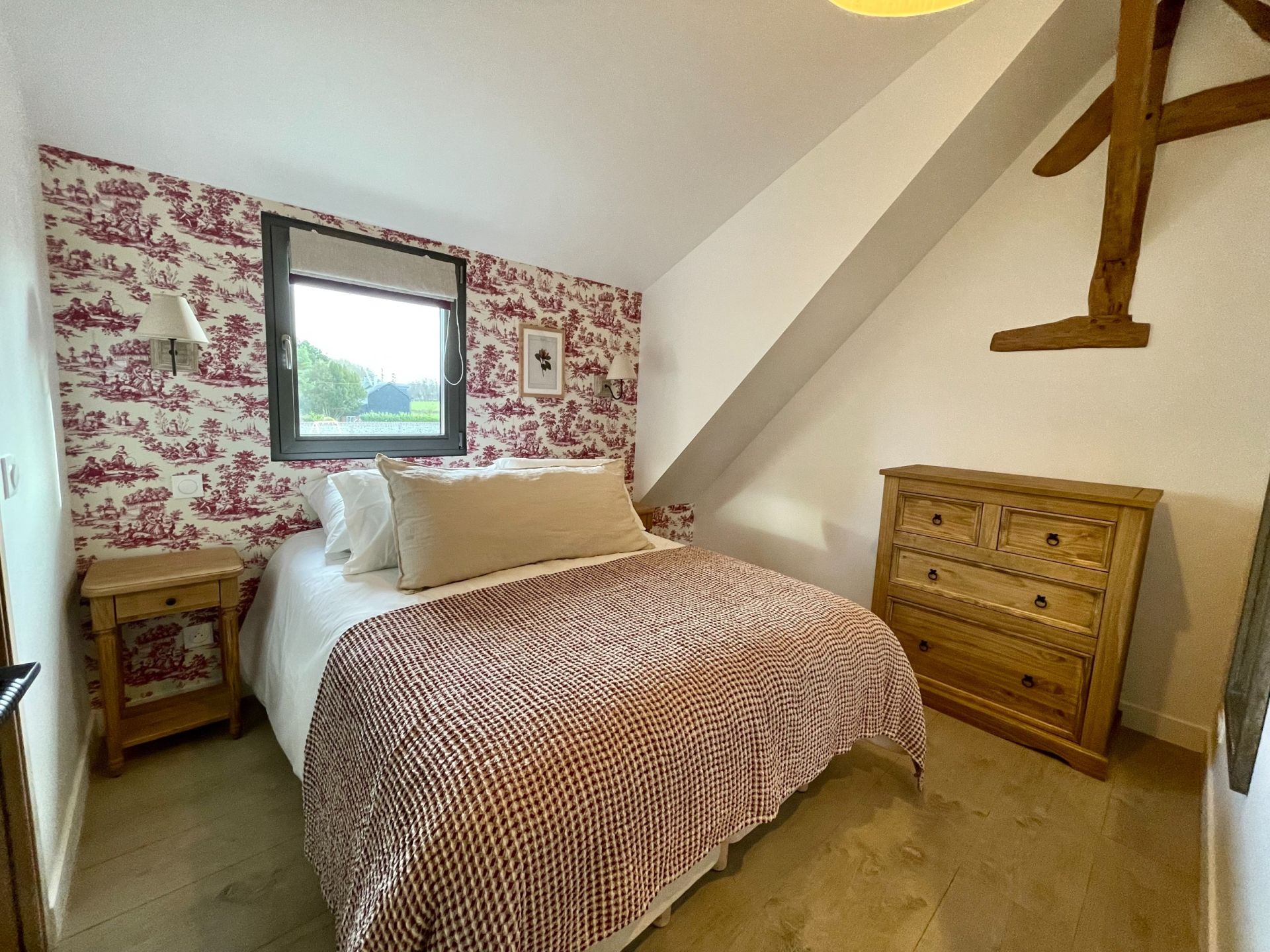 luxury house 6 Rooms for seasonal rent on CRICQUEBOEUF (14113)
