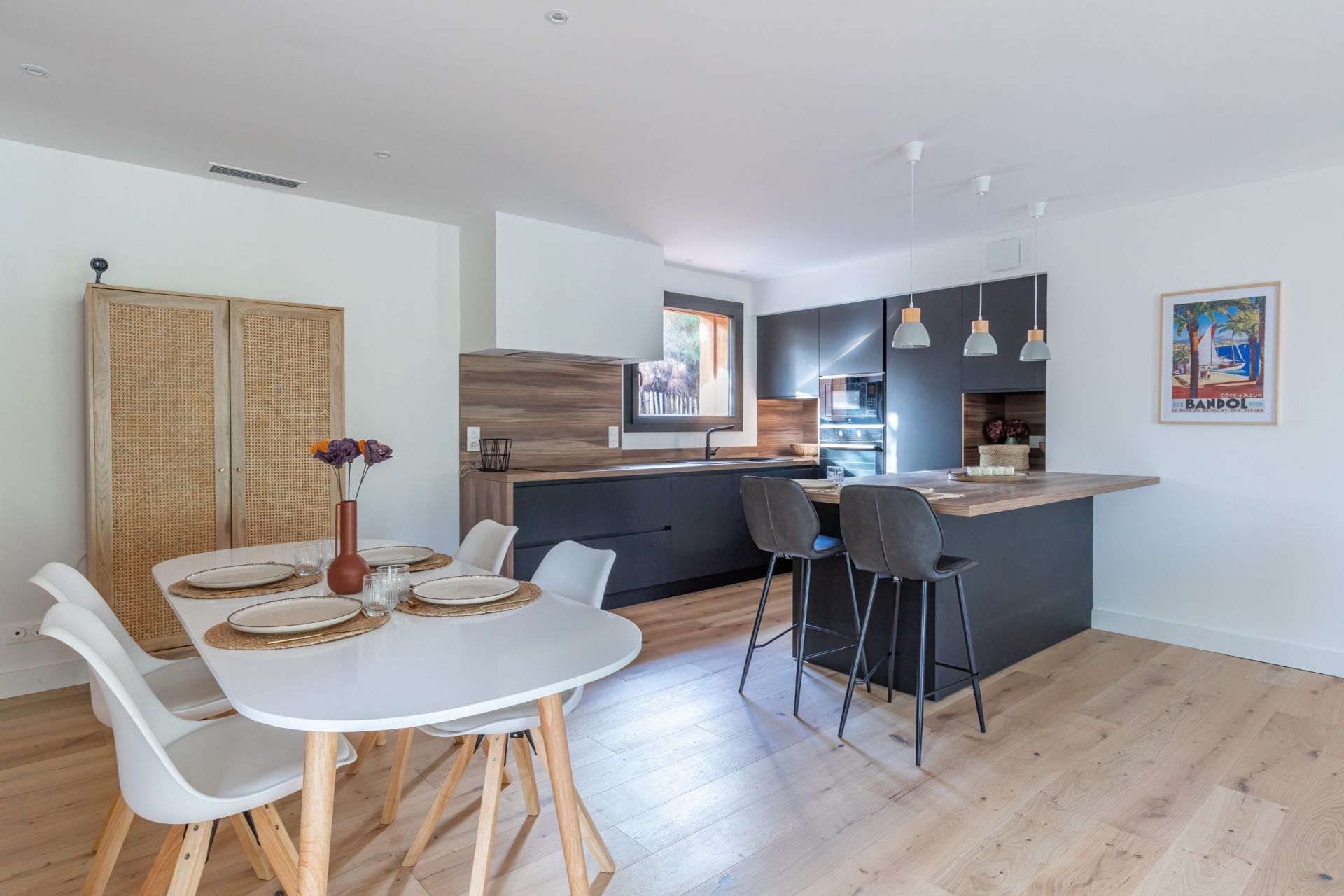 luxury house 4 Rooms for sale on CAP FERRET (33970)