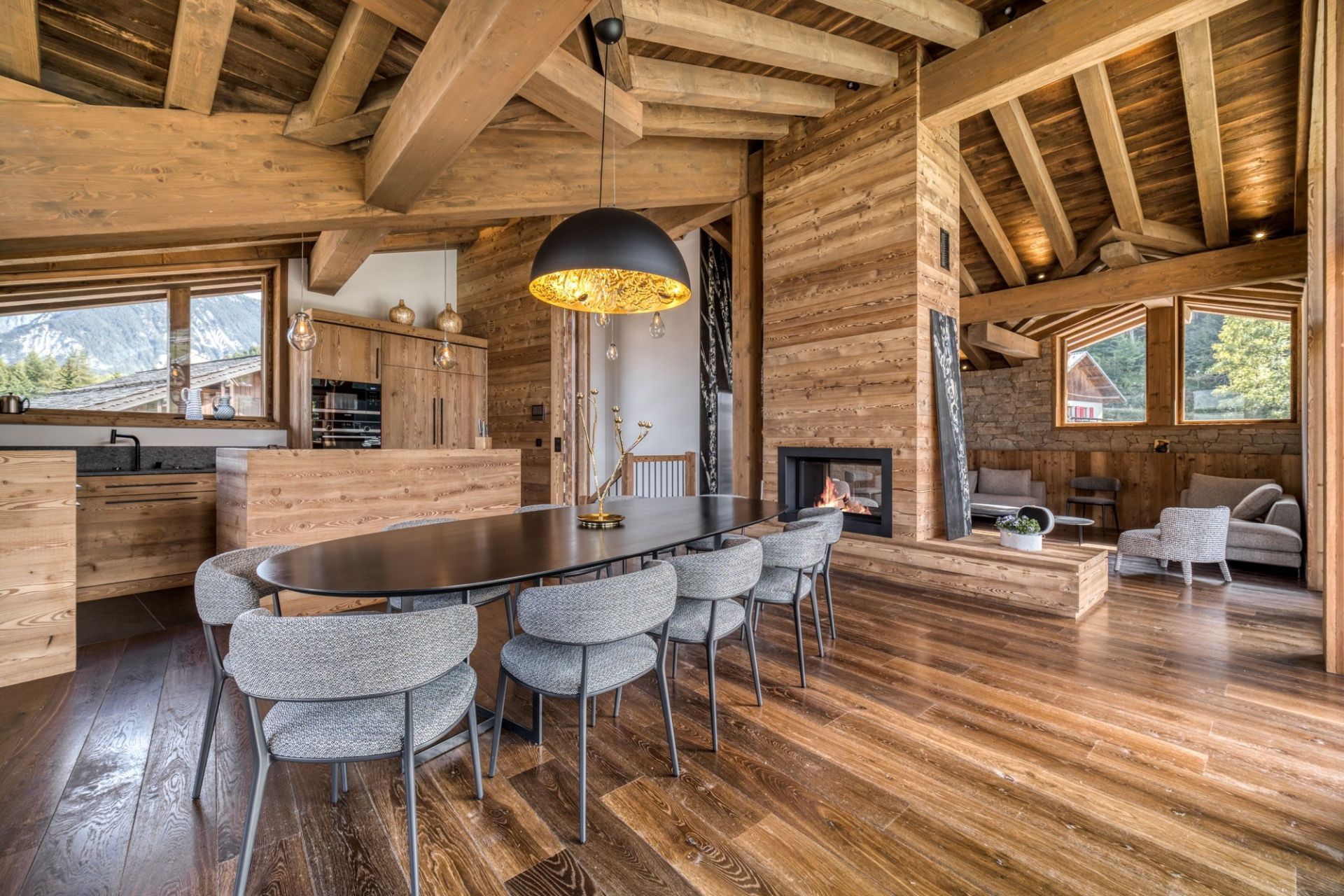 luxury chalet 9 Rooms for seasonal rent on COURCHEVEL (73120)