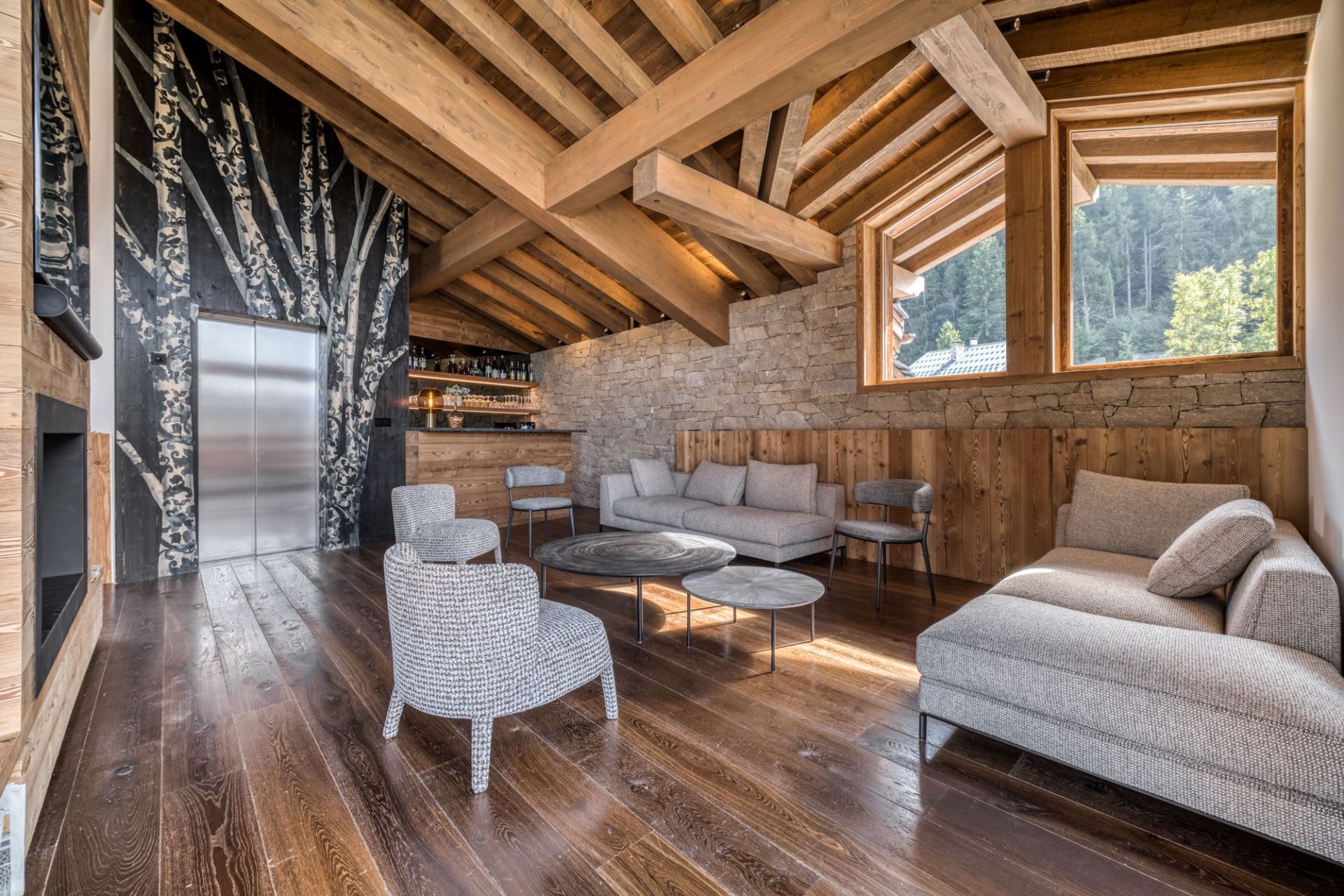 luxury chalet 9 Rooms for seasonal rent on COURCHEVEL (73120)