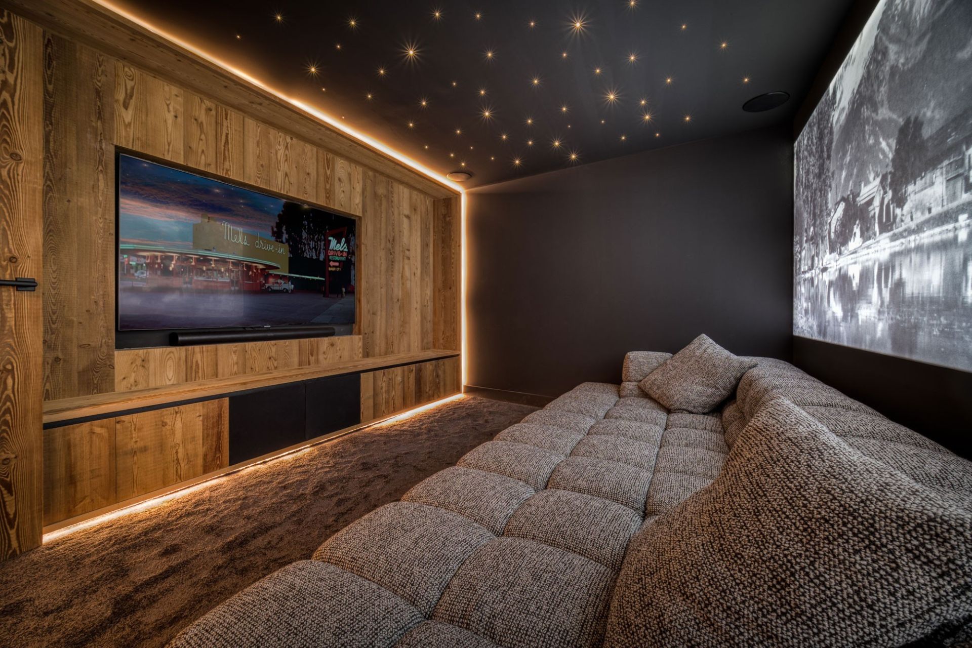 luxury chalet 9 Rooms for seasonal rent on COURCHEVEL (73120)