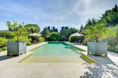 Rental Mas Saint-Rémy-de-Provence 17 Rooms 644 m²