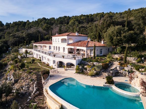 luxury provencale house 10 Rooms for sale on CABRIS (06530)