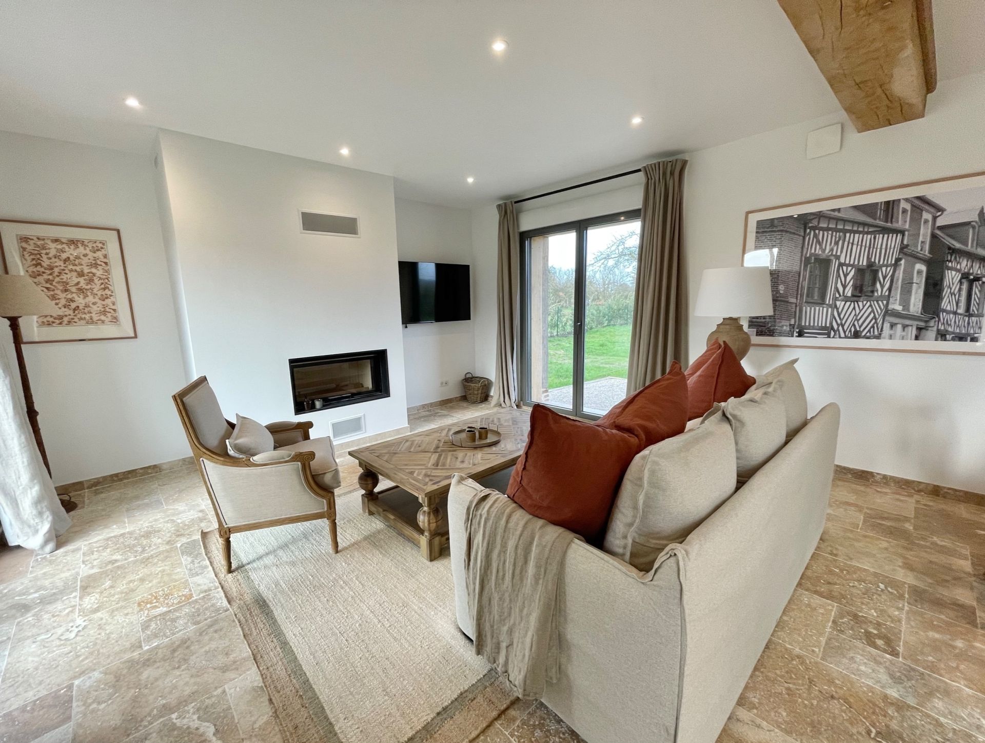 luxury house 5 Rooms for seasonal rent on CRICQUEBOEUF (14113)