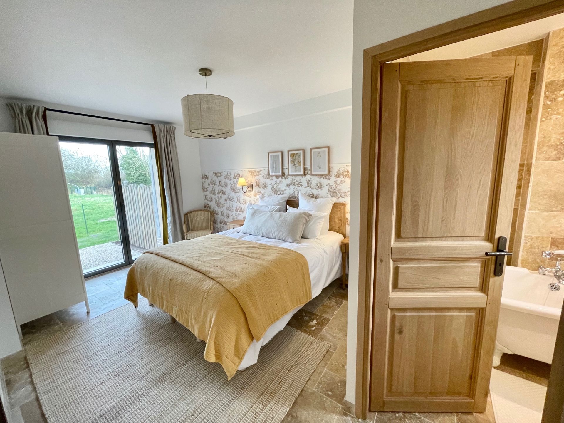 luxury house 5 Rooms for seasonal rent on CRICQUEBOEUF (14113)
