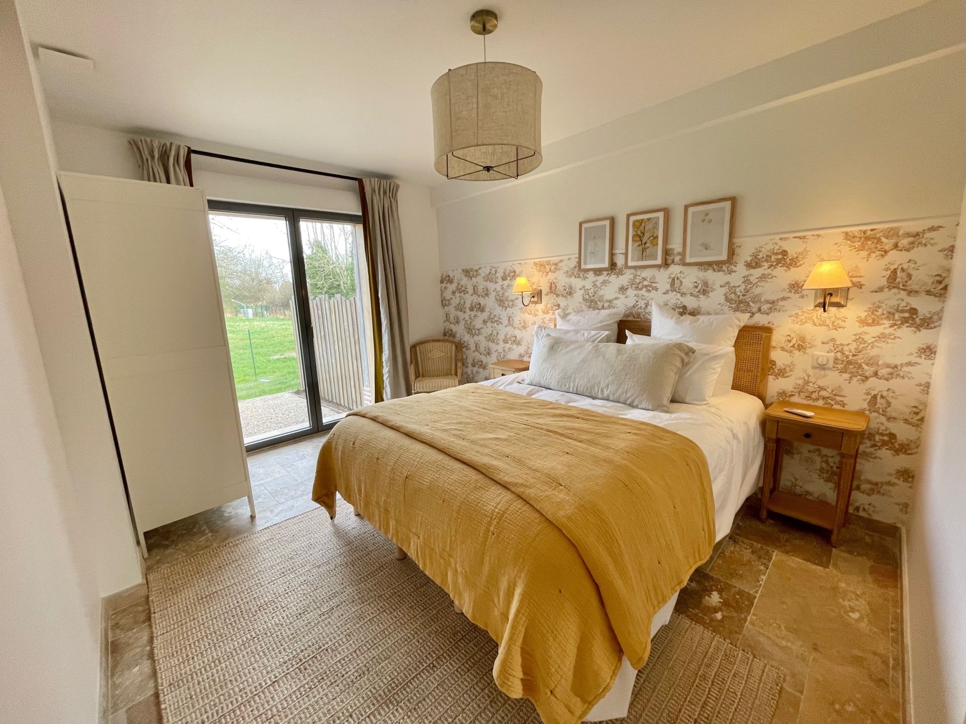 luxury house 5 Rooms for seasonal rent on CRICQUEBOEUF (14113)