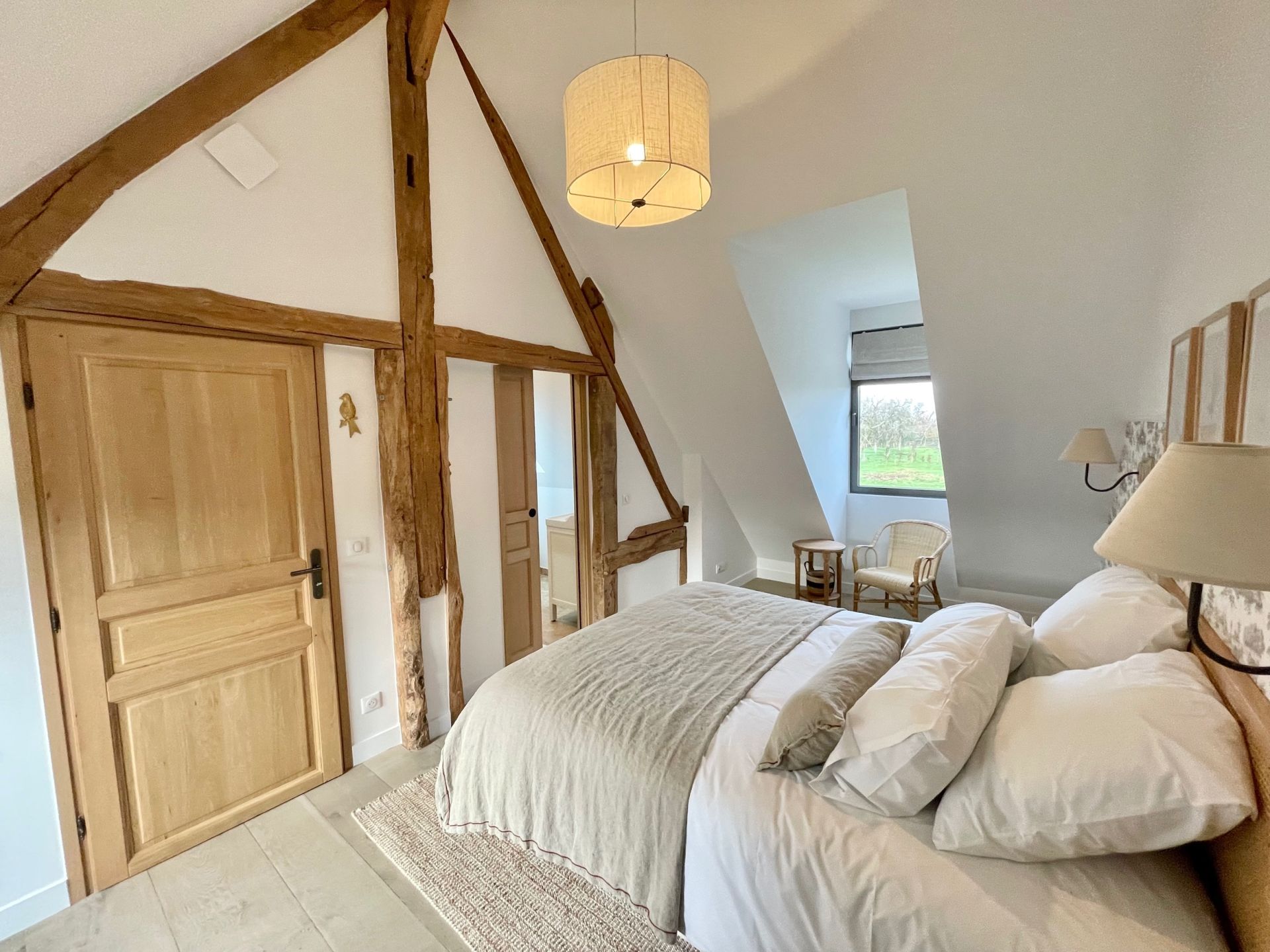 luxury house 5 Rooms for seasonal rent on CRICQUEBOEUF (14113)