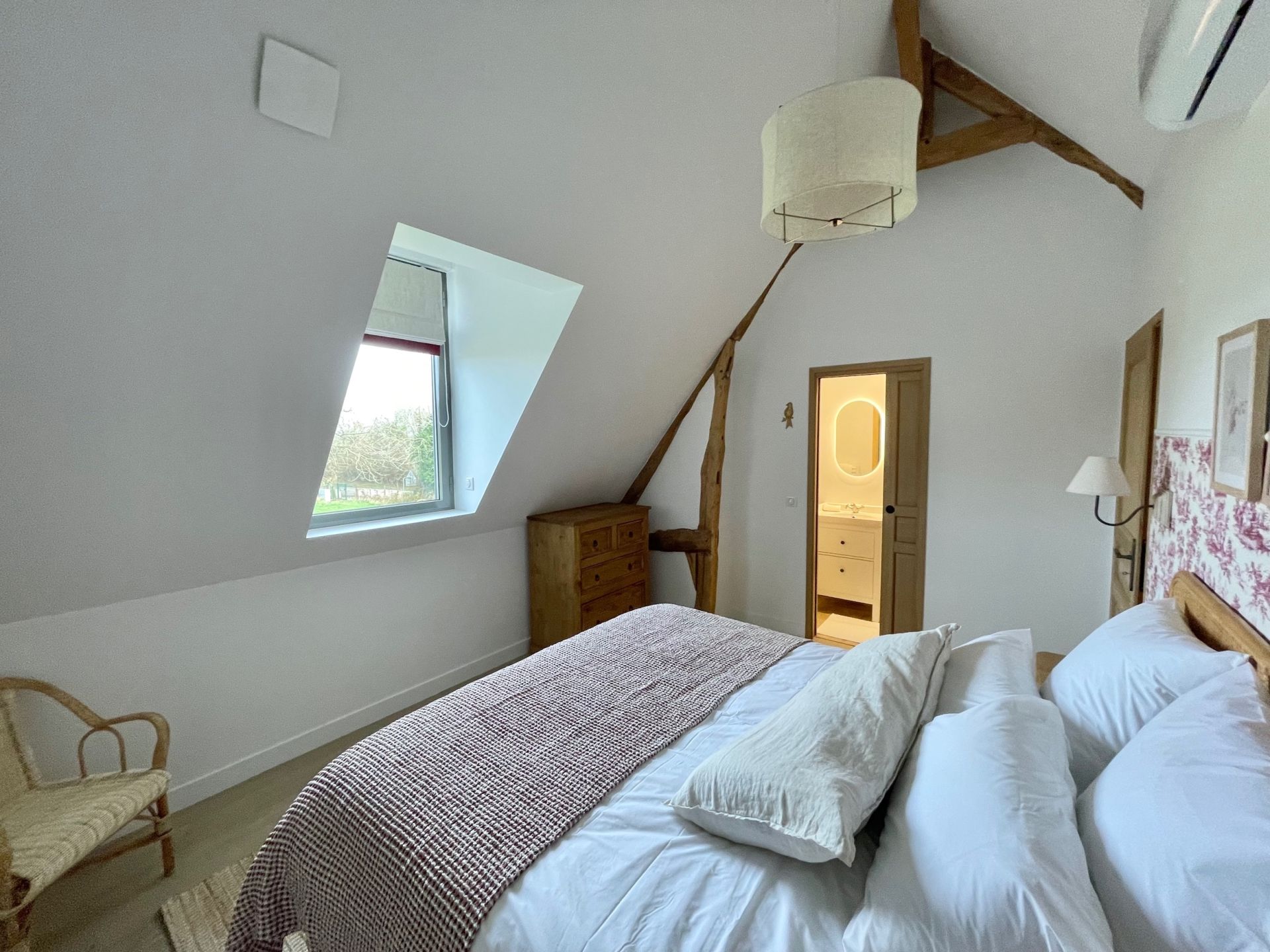 luxury house 5 Rooms for seasonal rent on CRICQUEBOEUF (14113)