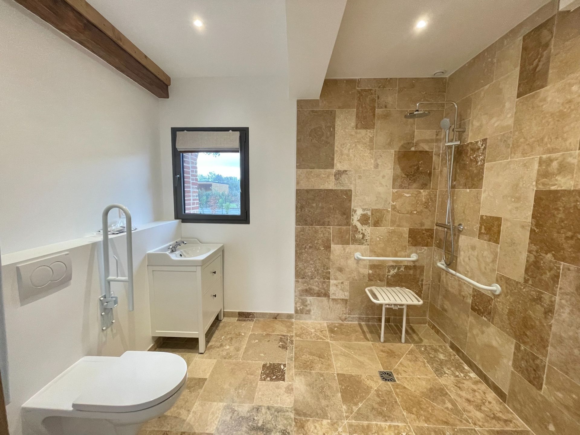 luxury house 5 Rooms for seasonal rent on CRICQUEBOEUF (14113)
