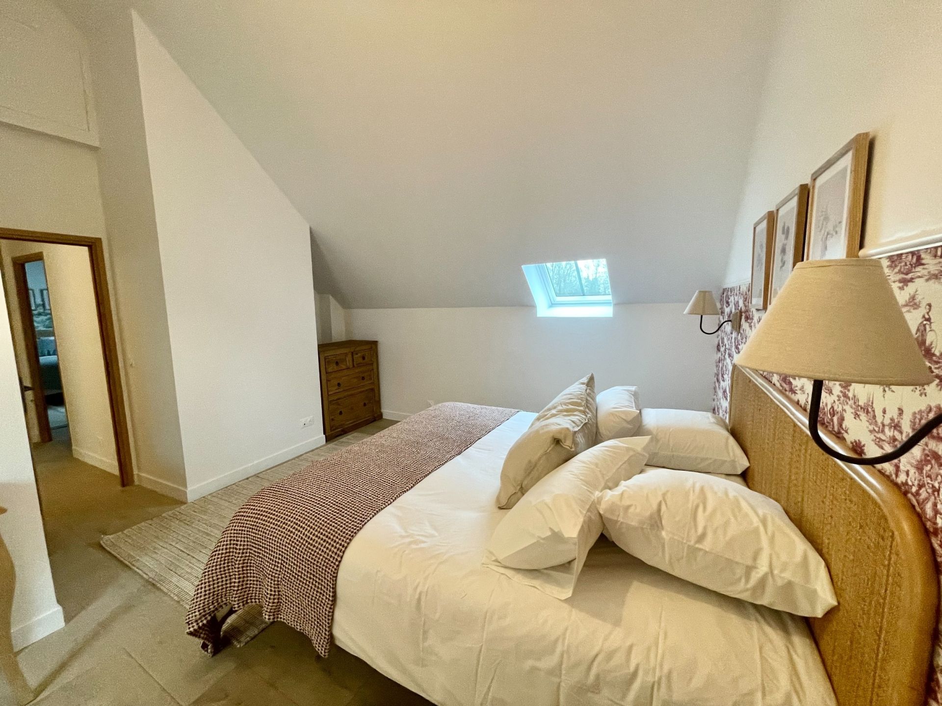luxury house 5 Rooms for seasonal rent on CRICQUEBOEUF (14113)