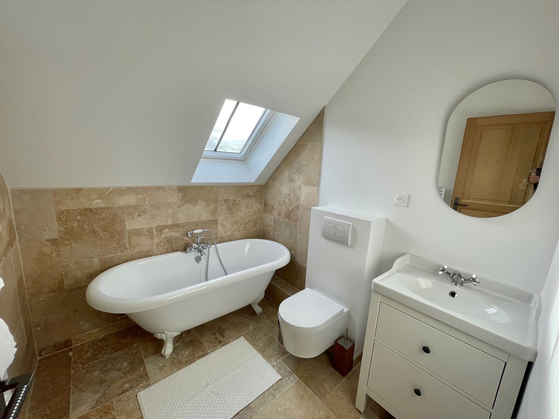 luxury house 5 Rooms for seasonal rent on CRICQUEBOEUF (14113)