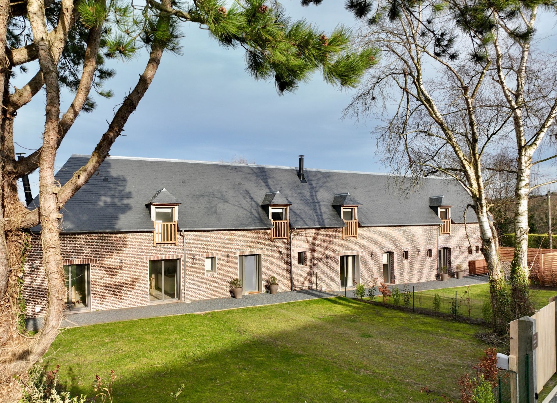 luxury house 32 Rooms for seasonal rent on CRICQUEBOEUF (14113)