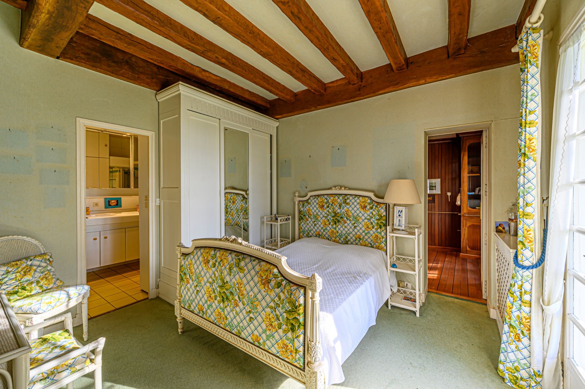 luxury house 8 Rooms for sale on SARZEAU (56370)