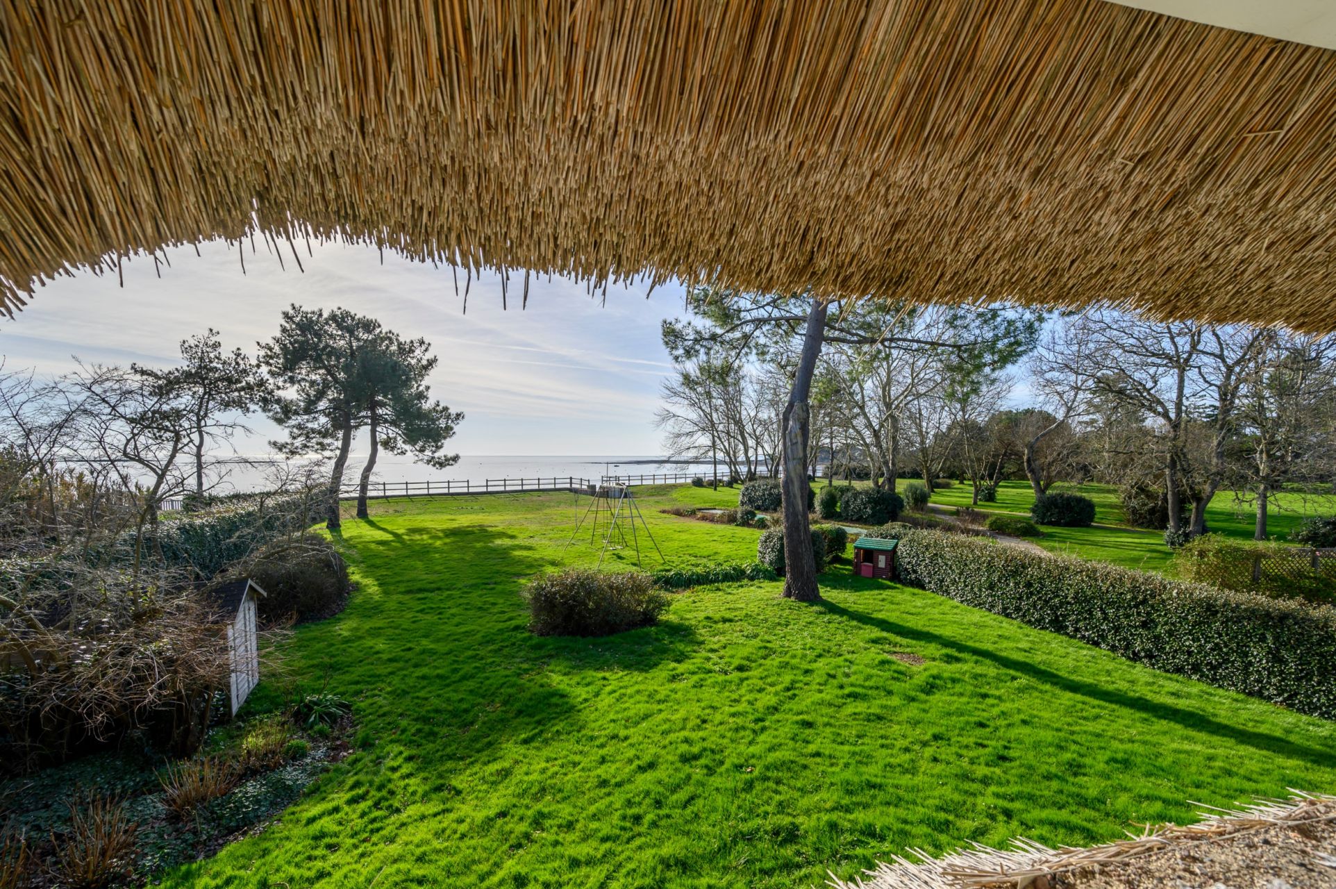 luxury house 8 Rooms for sale on SARZEAU (56370)