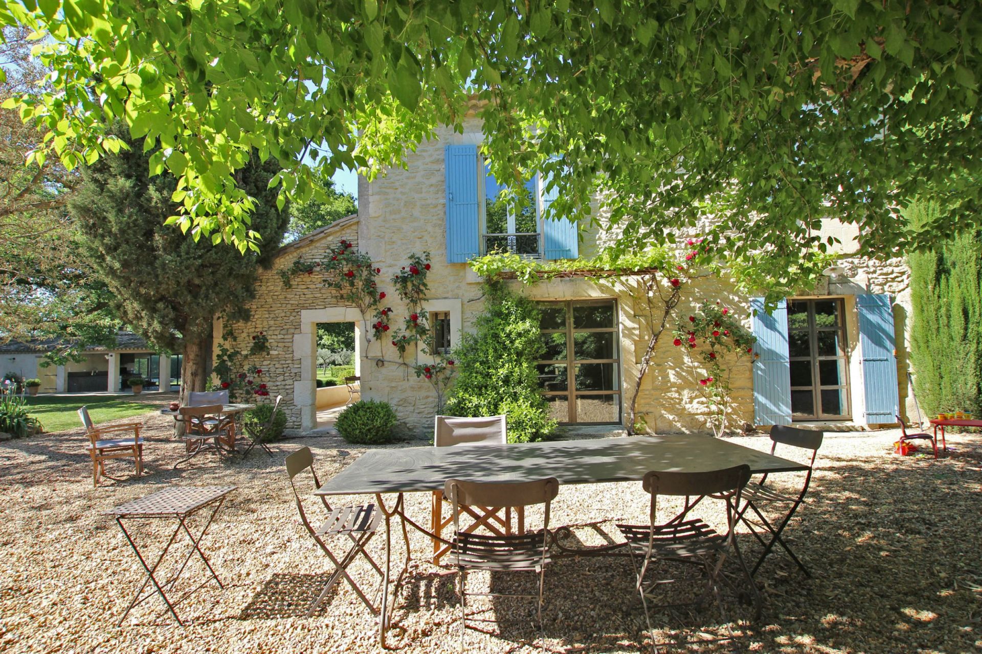 luxury property 10 Rooms for seasonal rent on ST ETIENNE DU GRES (13103)