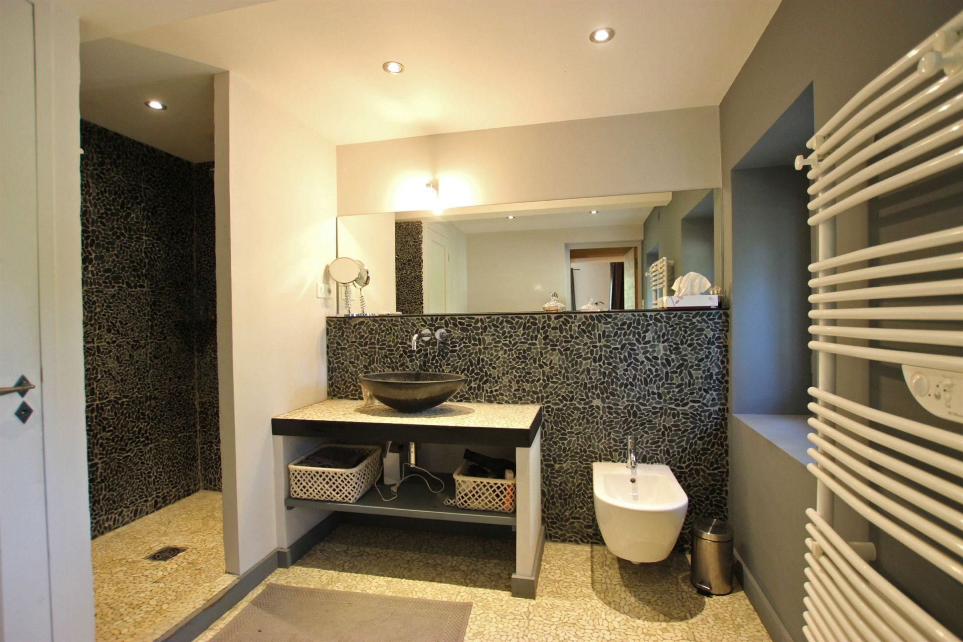 luxury property 10 Rooms for seasonal rent on ST ETIENNE DU GRES (13103)