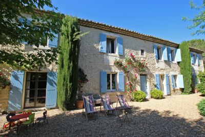 Rental Luxury property Saint-Étienne-du-Grès 10&nbsp;Rooms 400&nbsp;m²