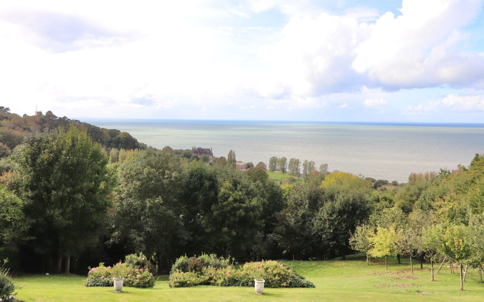 maison de luxe 5 Pièces en location saisonnière sur VILLERVILLE (14113)