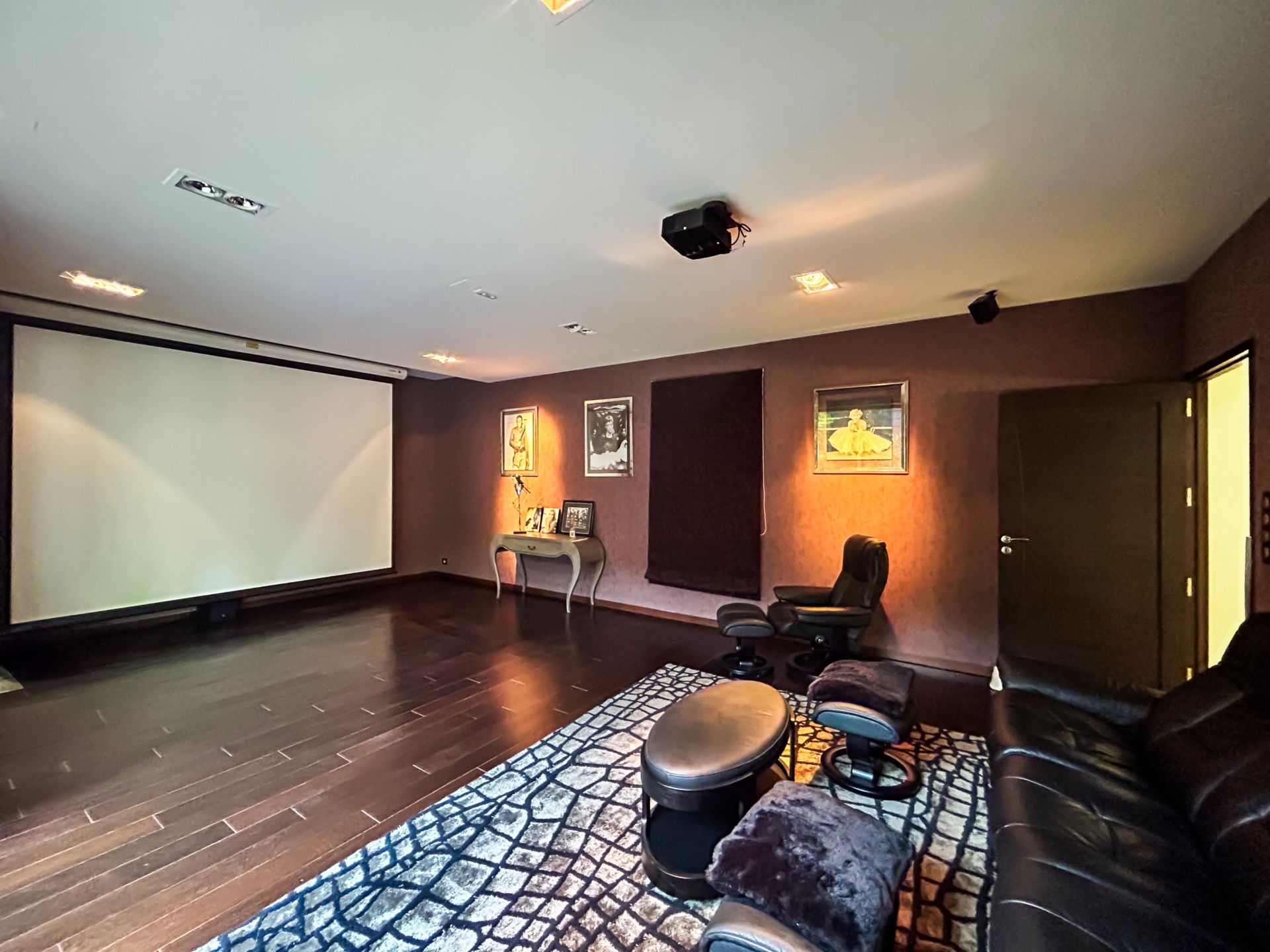 luxury house 14 Rooms for sale on PERIGUEUX (24000)