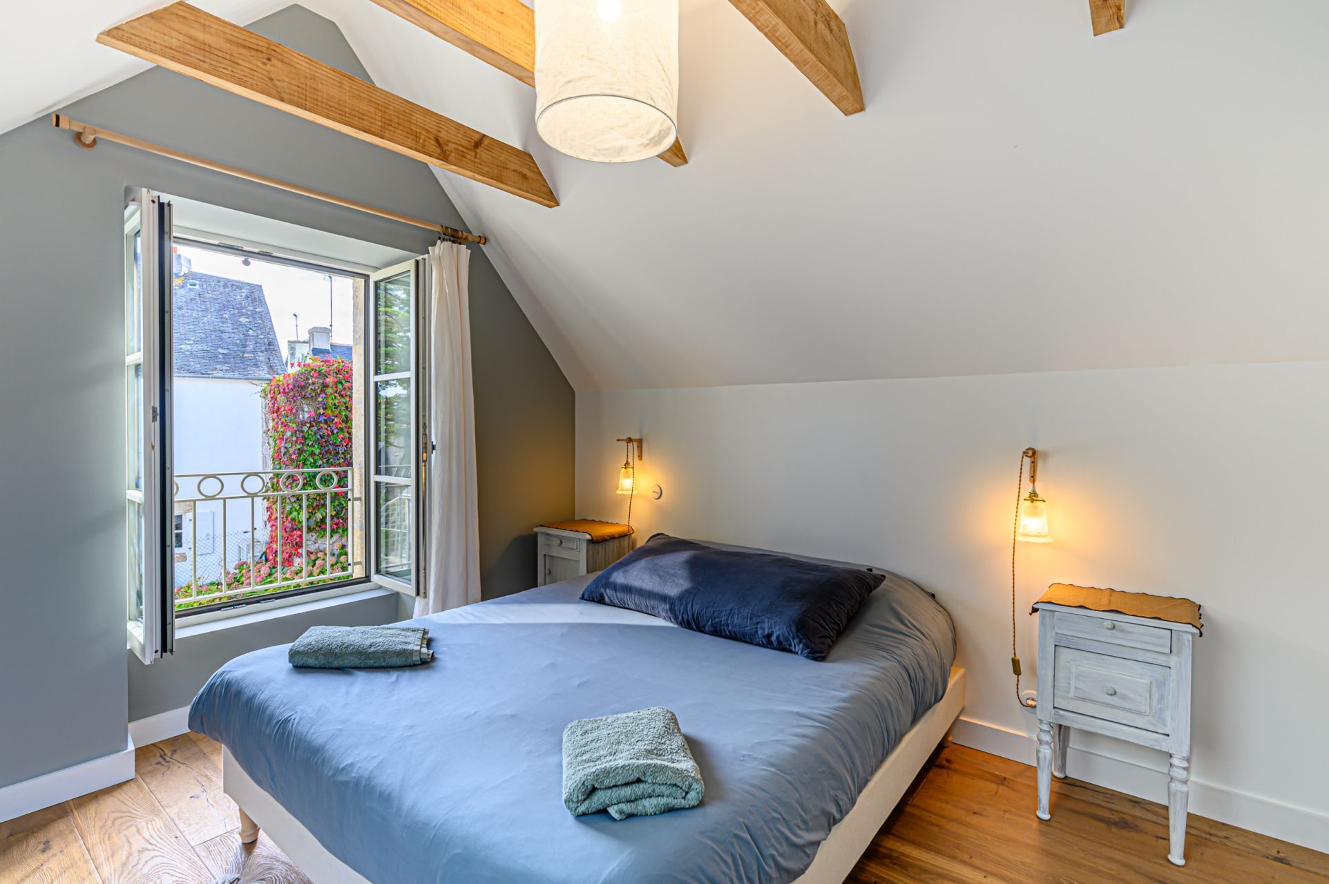 luxury house 4 Rooms for seasonal rent on COMBRIT (29120)