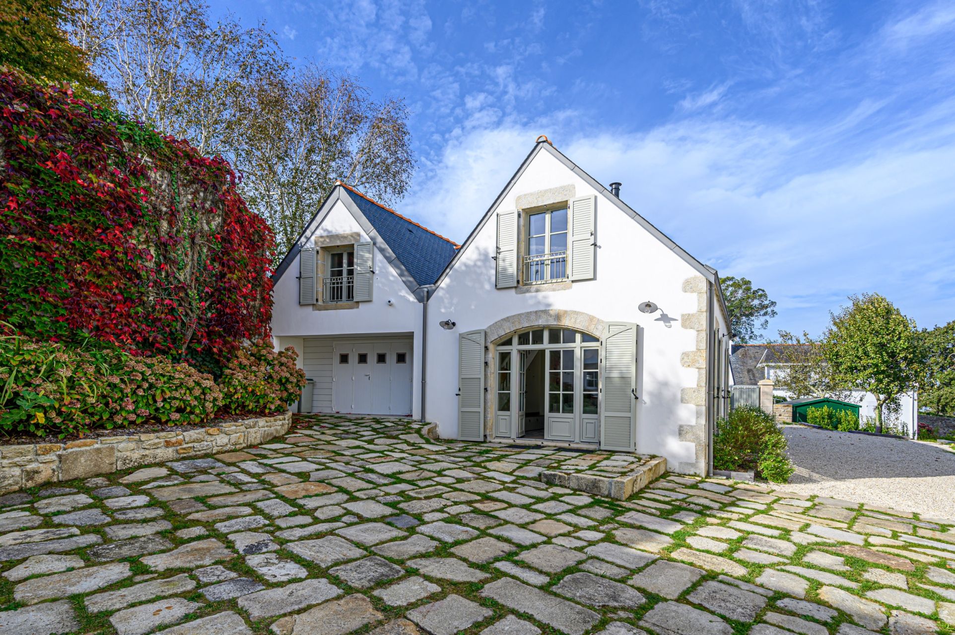 luxury house 4 Rooms for seasonal rent on COMBRIT (29120)