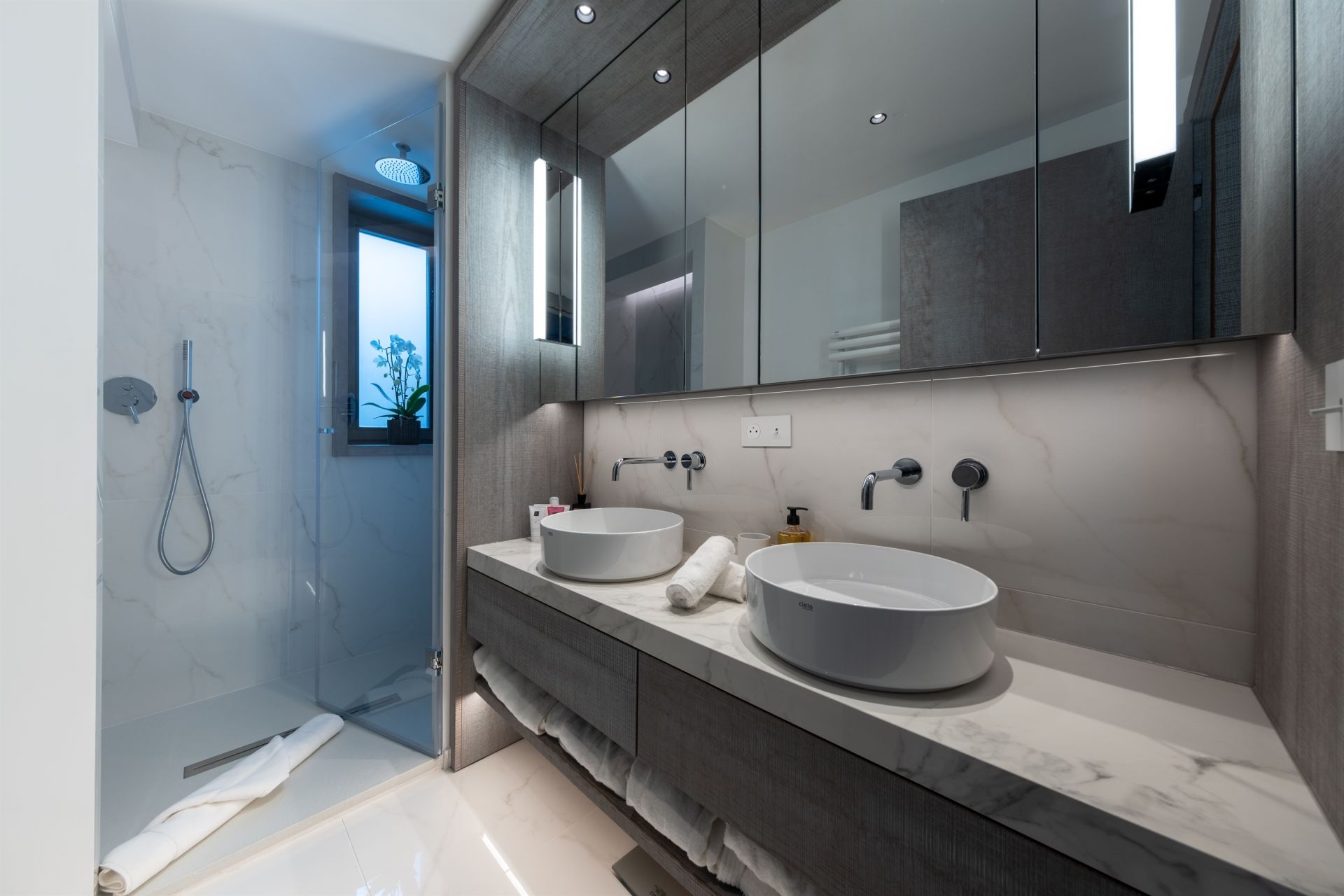 luxury apartment 7 Rooms for seasonal rent on COURCHEVEL (73120)