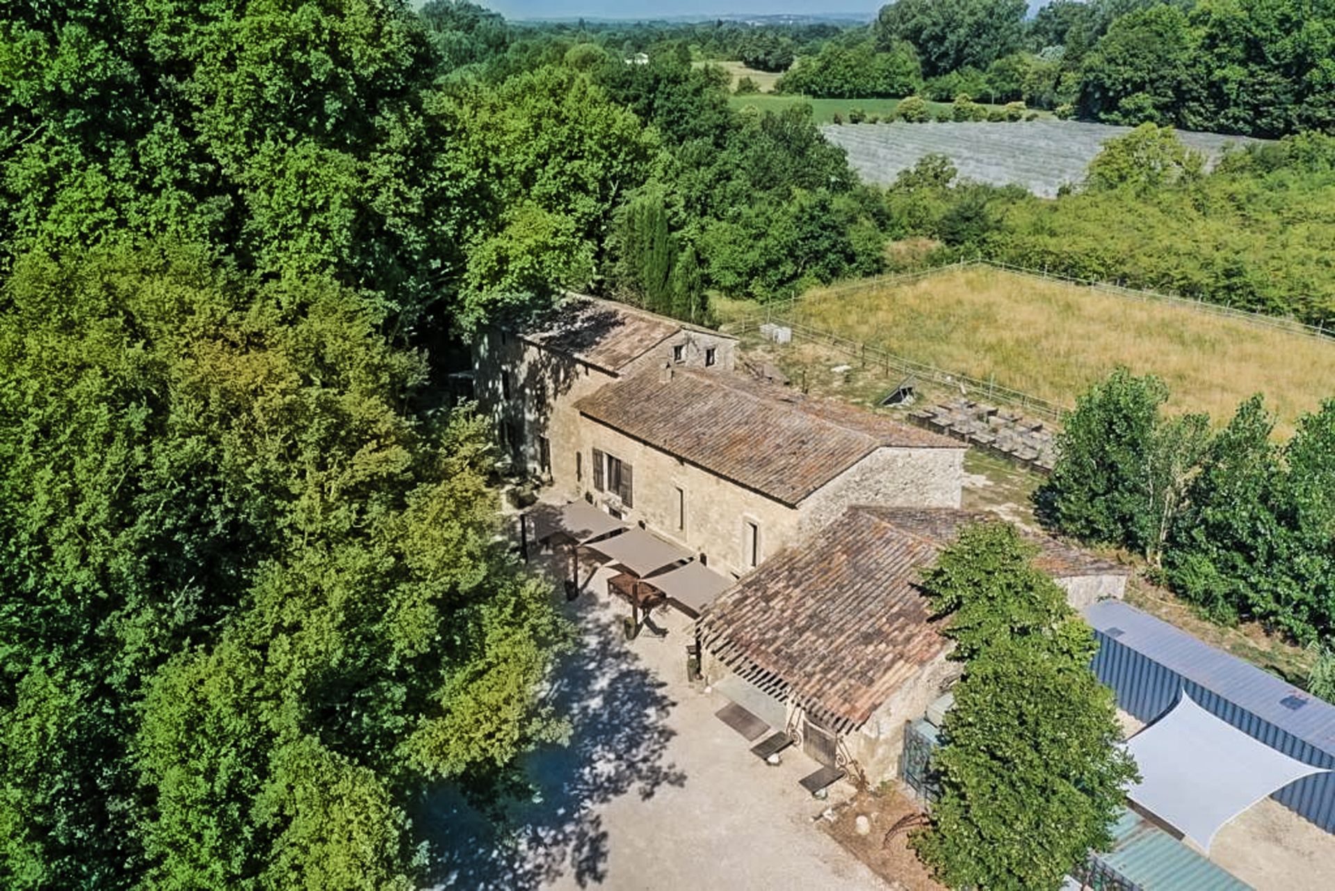 maison de luxe 11 Pièces en vente sur PERNES LES FONTAINES (84210)